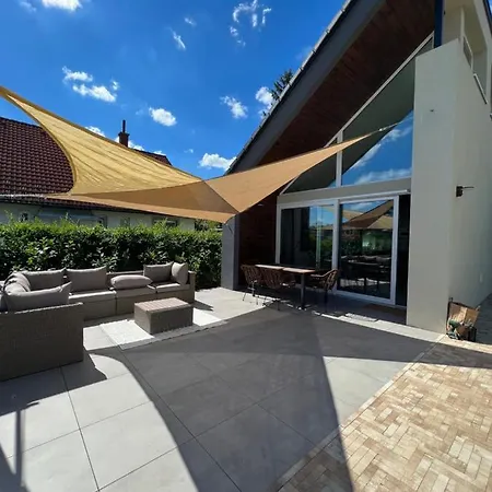 Beige Vila